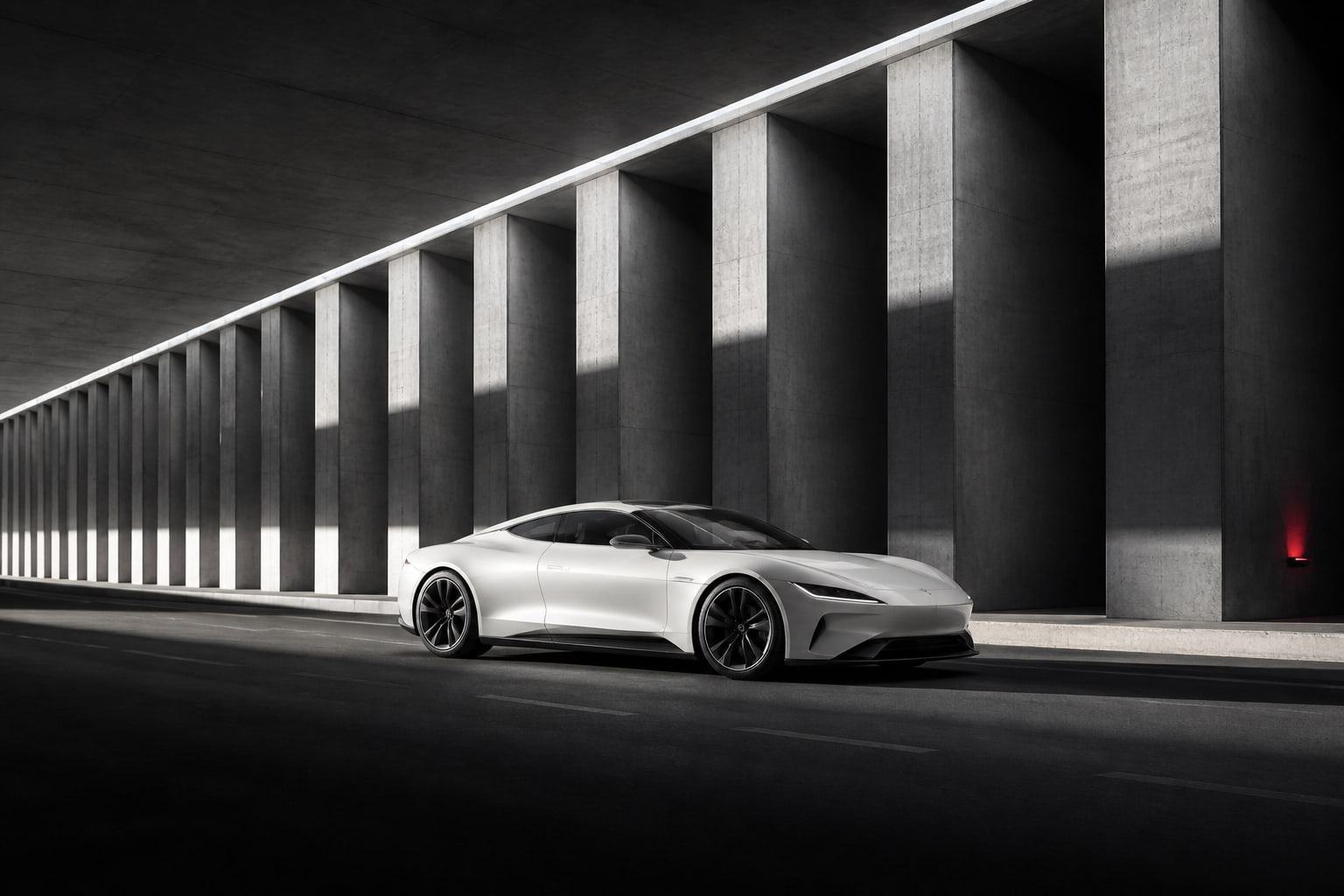 Coupé conceptual blanco integrado en una arquitectura brutalista de hormigón.